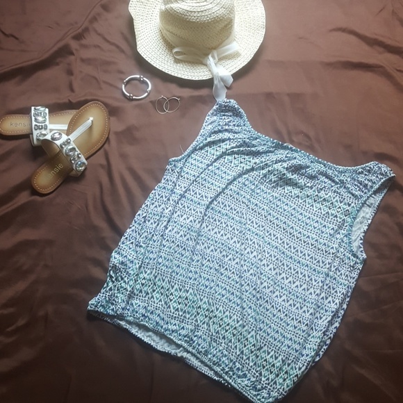 Top - Picture 2 of 4